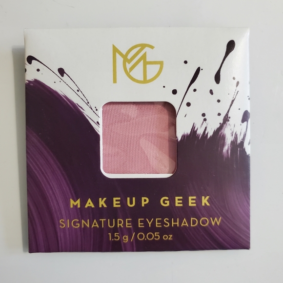 MAKEUP GEEK Signature Eyeshadow PRETTY IN PINK Light Cool Pink Matte - Picture 4 of 6